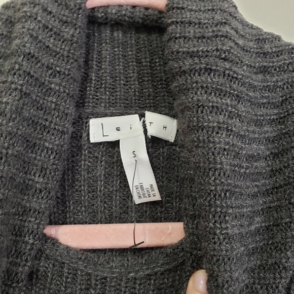 Leith Dolan sleeve super soft turtle neck sweater - Picture 5 of 5